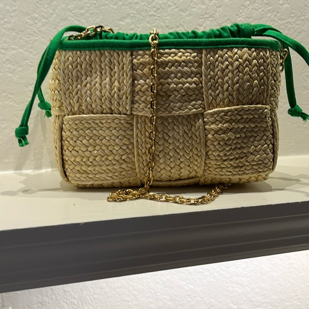 Raffia with emerald color